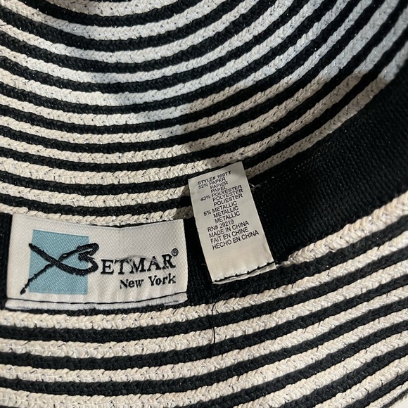 Betmar Black and White Striped Women's Hat - Picture 3 of 5